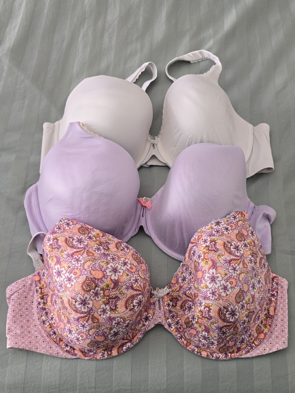 Victoria's Secret Lot Of 3 40DD